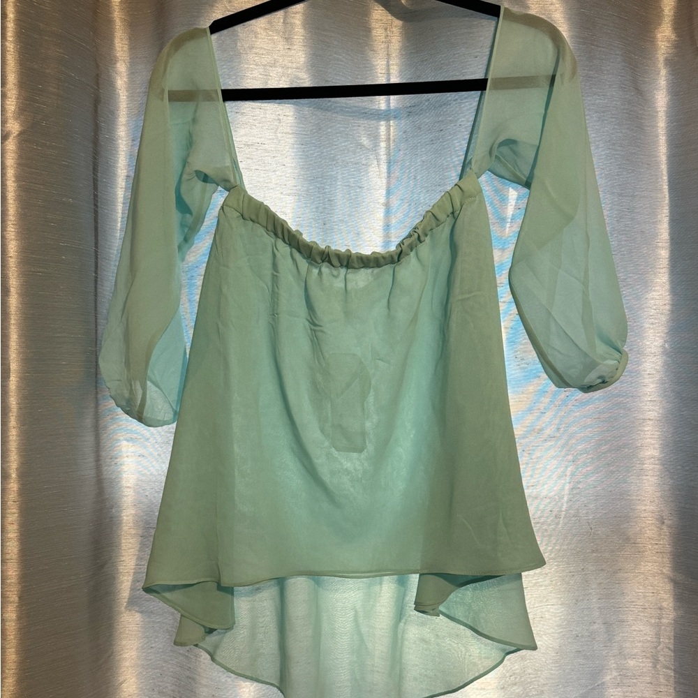 NWT 100% Silk Nicole Miller Top